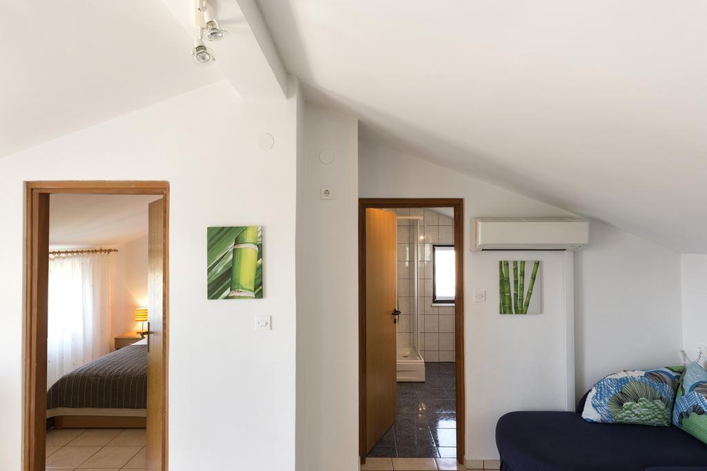 Apartments Renata Pinezići Kültér fotó